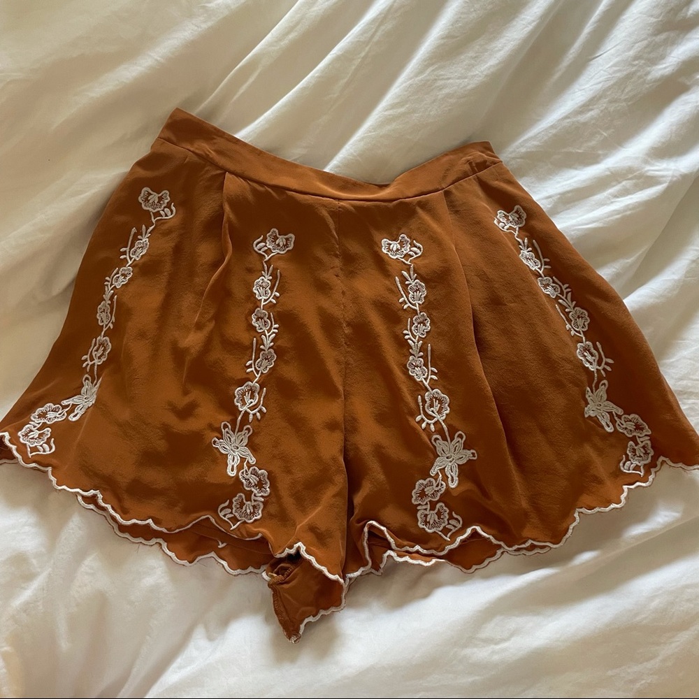 Show Me Your Mumu Camel Colored Shorts - Picture 5 of 5